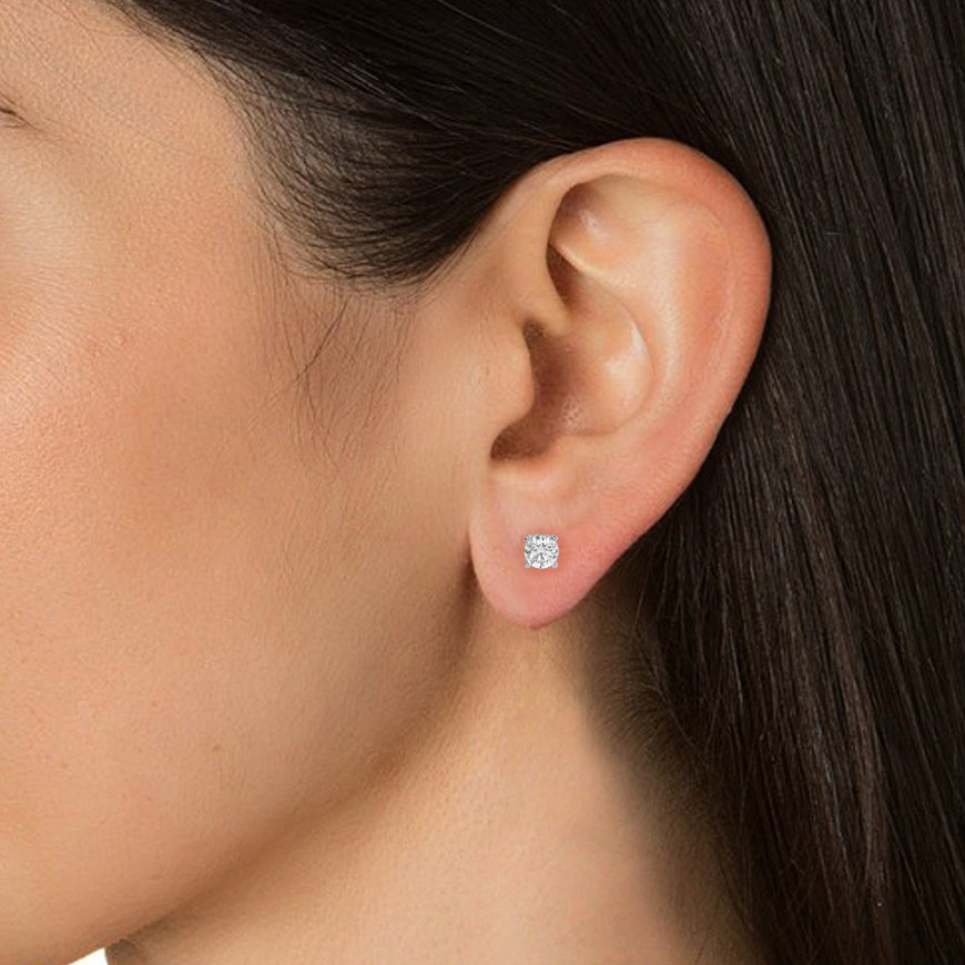 Mikayla Diamond Earring
